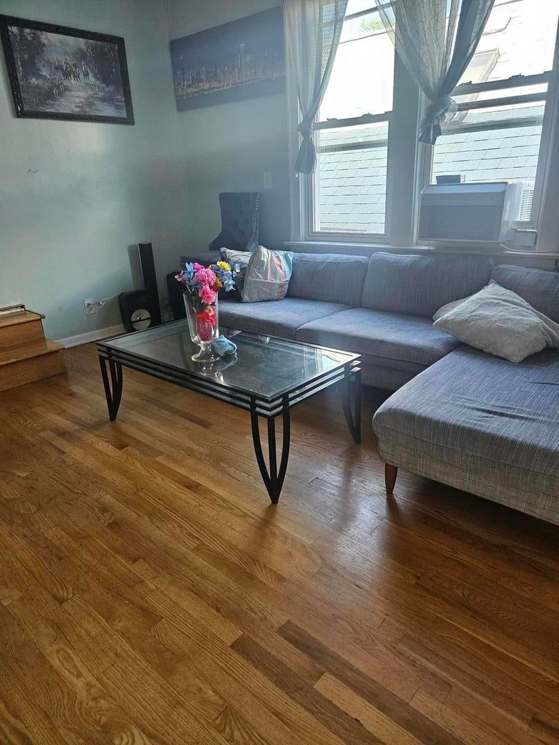 2144 W 19th Street