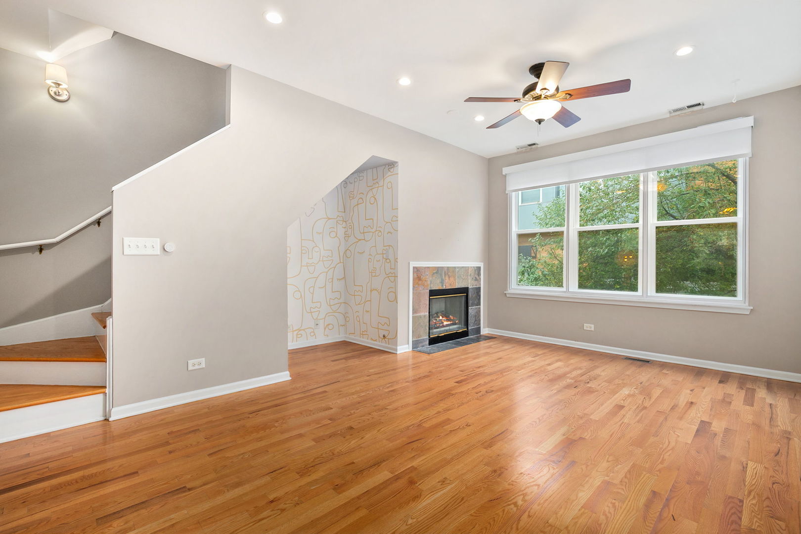 1815 N Rockwell Street