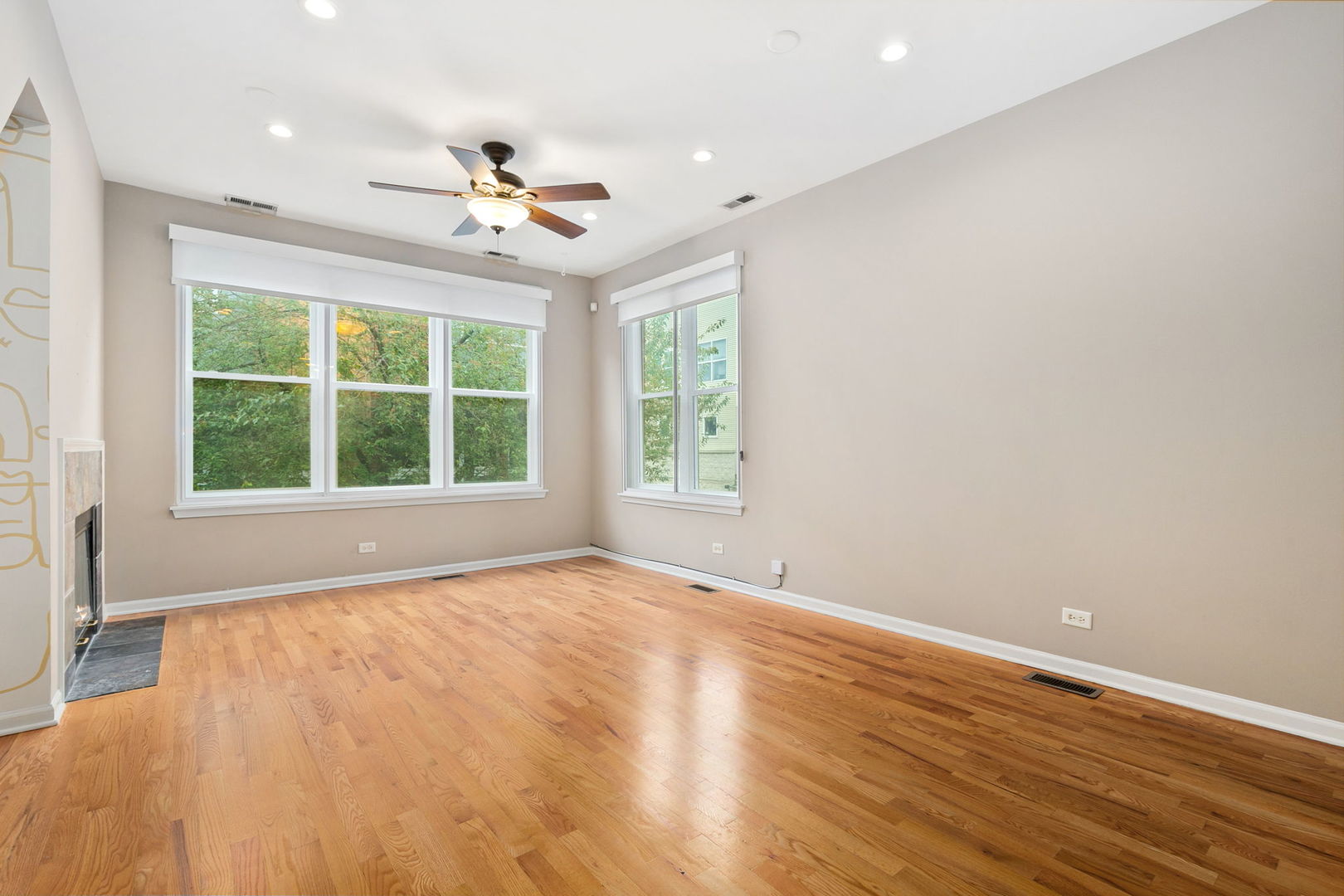 1815 N Rockwell Street