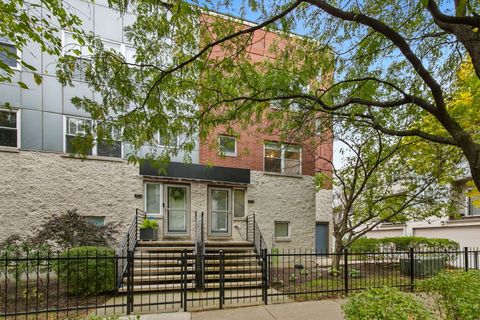 Photo of 1815 N Rockwell Street, Chicago, IL 60647 (MLS # 12505910)