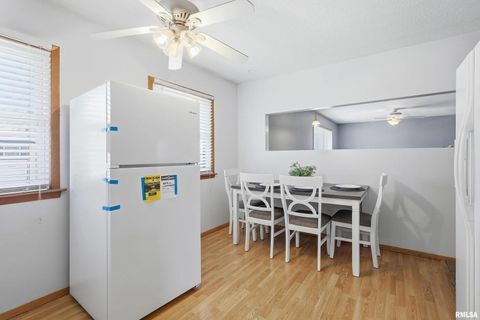 Tiny photo for 2846 MAGNOLIA Drive, Bettendorf, IA 52722 (MLS # QC4269430)