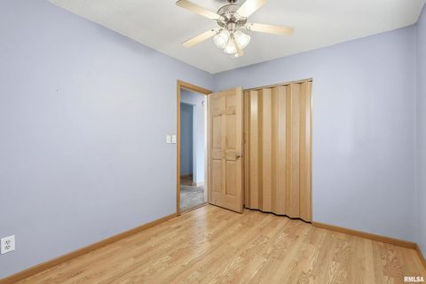 Tiny photo for 2846 MAGNOLIA Drive, Bettendorf, IA 52722 (MLS # QC4269430)