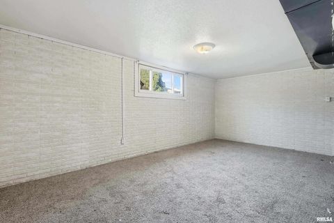 Tiny photo for 2846 MAGNOLIA Drive, Bettendorf, IA 52722 (MLS # QC4269430)