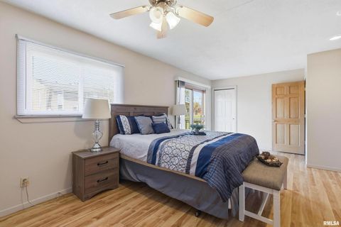 Tiny photo for 2846 MAGNOLIA Drive, Bettendorf, IA 52722 (MLS # QC4269430)