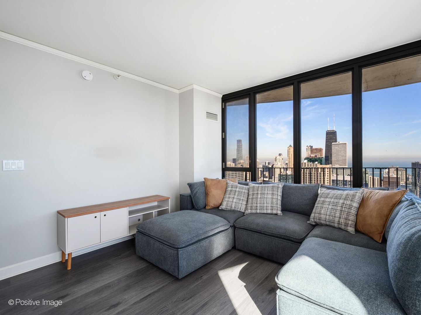 225 N Columbus Drive 5309