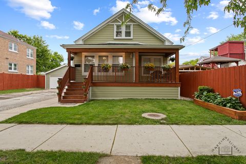 Photo of 5010 W Newport Avenue, Chicago, IL 60641 (MLS # 12656669)