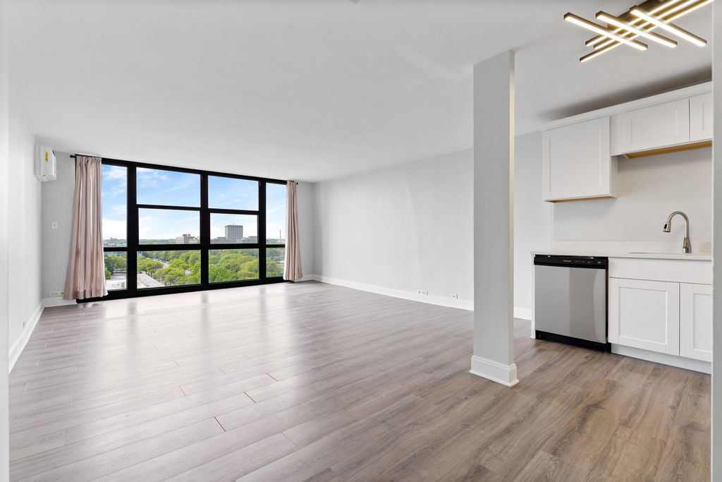 2901 S Michigan Avenue 903