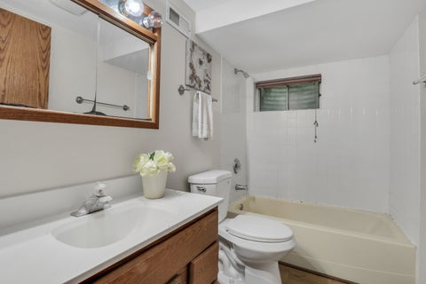 Tiny photo for 90 Southfield Drive, Vernon Hills, IL 60061 (MLS # 12662980)