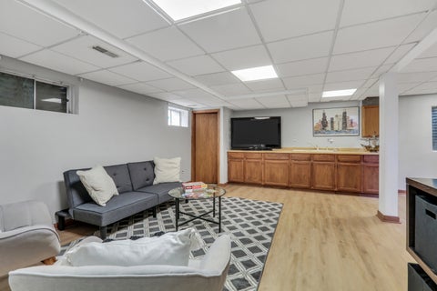 Tiny photo for 90 Southfield Drive, Vernon Hills, IL 60061 (MLS # 12662980)