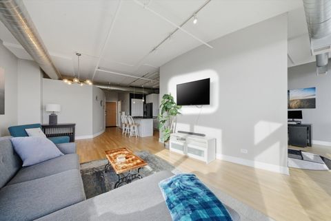 Tiny photo for 1530 S State Street #15R, Chicago, IL 60605 (MLS # 12618495)
