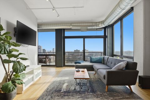 Tiny photo for 1530 S State Street #15R, Chicago, IL 60605 (MLS # 12618495)