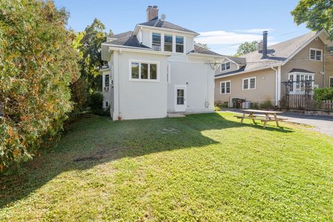 Tiny photo for 212 Elm Court, Libertyville, IL 60048 (MLS # 12491285)