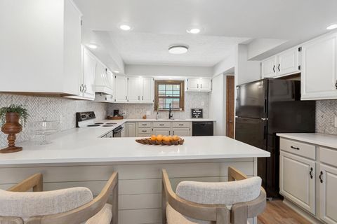 Tiny photo for 311 Van Doren Street, Champaign, IL 61820 (MLS # 12514972)