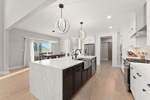 Tiny photo for 9343 Iris Drive, St. John, IN 46373 (MLS # 12578544)