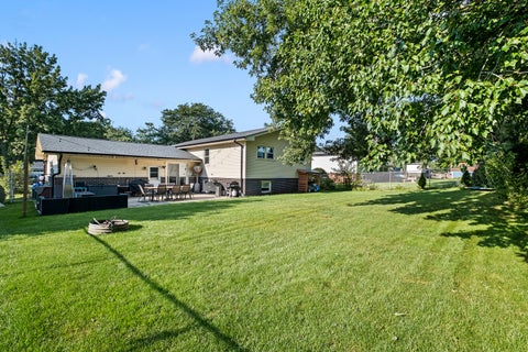 Tiny photo for 18W076 71st Street, Darien, IL 60561 (MLS # 12745124)