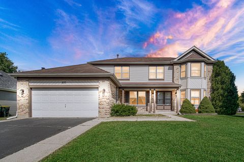 Photo of 800 Big Bear Trail, Cary, IL 60013 (MLS # 12472675)