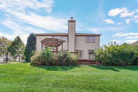 Tiny photo for 800 Big Bear Trail, Cary, IL 60013 (MLS # 12472675)