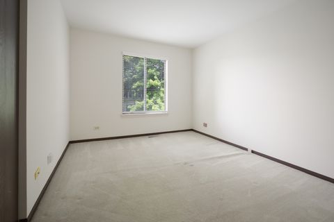 Tiny photo for 1525 Yale Court #1525, Elk Grove Village, IL 60007 (MLS # 12694877)