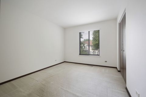 Tiny photo for 1525 Yale Court #1525, Elk Grove Village, IL 60007 (MLS # 12694877)