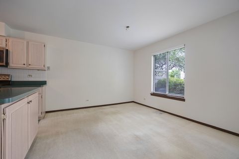 Tiny photo for 1525 Yale Court #1525, Elk Grove Village, IL 60007 (MLS # 12694877)
