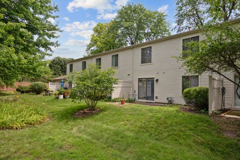 Tiny photo for 1525 Yale Court #1525, Elk Grove Village, IL 60007 (MLS # 12694877)
