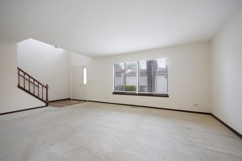 Tiny photo for 1525 Yale Court #1525, Elk Grove Village, IL 60007 (MLS # 12694877)