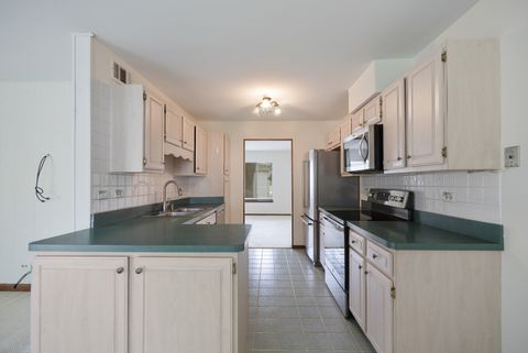 Tiny photo for 1525 Yale Court #1525, Elk Grove Village, IL 60007 (MLS # 12694877)