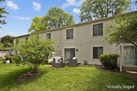 Tiny photo for 1525 Yale Court #1525, Elk Grove Village, IL 60007 (MLS # 12694877)