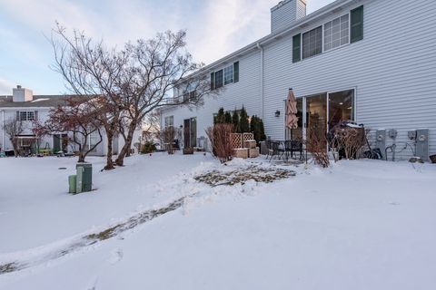 Tiny photo for 17828 W Salisbury Drive, Gurnee, IL 60031 (MLS # 12550108)
