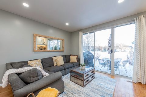 Tiny photo for 17828 W Salisbury Drive, Gurnee, IL 60031 (MLS # 12550108)