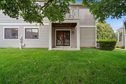 Tiny photo for 951 Manchester Circle #951, Schaumburg, IL 60193 (MLS # 12723669)