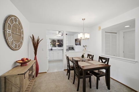 Tiny photo for 951 Manchester Circle #951, Schaumburg, IL 60193 (MLS # 12723669)