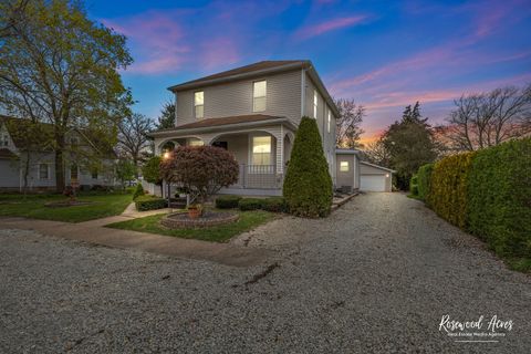 Photo of 118 N Hartwell Street, Gilman, IL 60938 (MLS # 12345813)