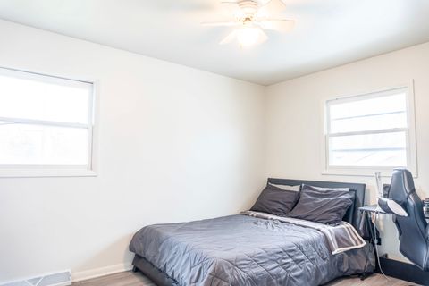 Tiny photo for 213 N Idlewild Avenue, Mundelein, IL 60060 (MLS # 12575629)