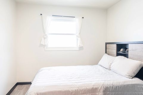 Tiny photo for 213 N Idlewild Avenue, Mundelein, IL 60060 (MLS # 12575629)