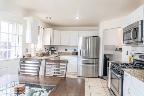 Tiny photo for 213 N Idlewild Avenue, Mundelein, IL 60060 (MLS # 12575629)