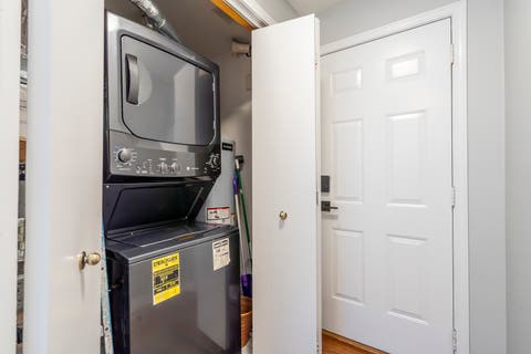 Tiny photo for 3248 N Seminary Avenue #3, Chicago, IL 60657 (MLS # 12725178)