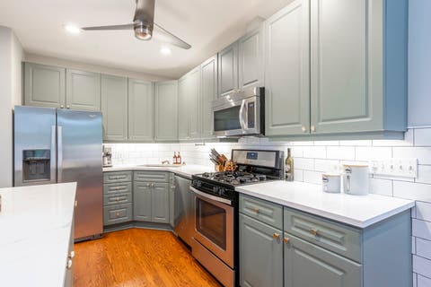 Tiny photo for 3248 N Seminary Avenue #3, Chicago, IL 60657 (MLS # 12725178)