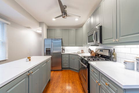 Tiny photo for 3248 N Seminary Avenue #3, Chicago, IL 60657 (MLS # 12725178)