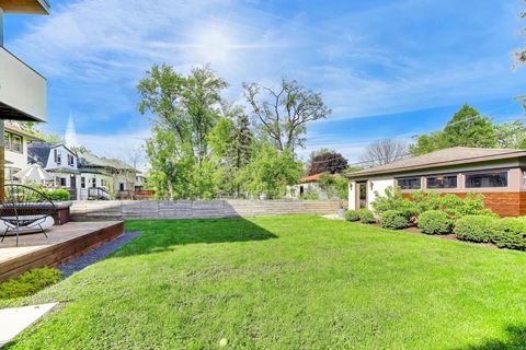 Tiny photo for 820 N Grove Avenue, Oak Park, IL 60302 (MLS # 12617122)
