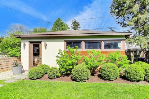 Tiny photo for 820 N Grove Avenue, Oak Park, IL 60302 (MLS # 12617122)