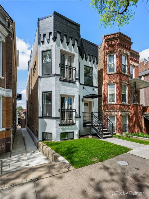 Tiny photo for 2334 N Oakley Avenue, Chicago, IL 60647 (MLS # 12661326)