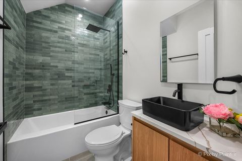 Tiny photo for 2334 N Oakley Avenue, Chicago, IL 60647 (MLS # 12661326)