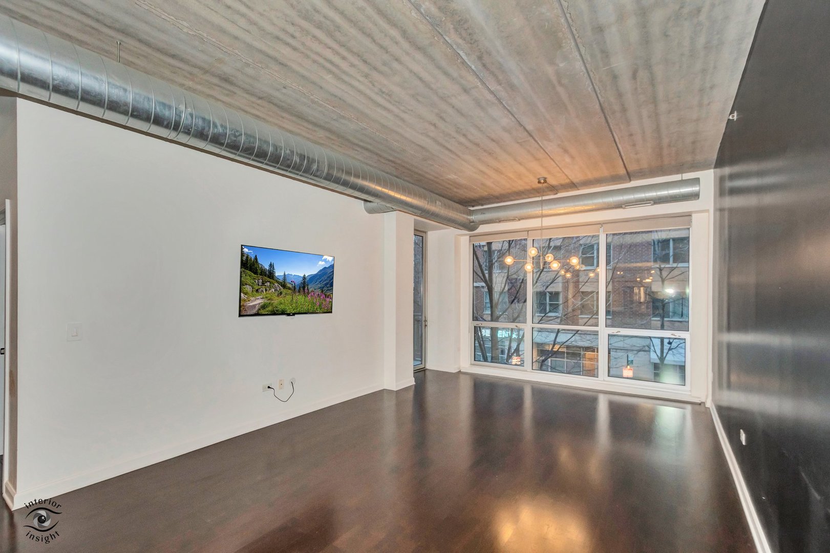 845 N Kingsbury Street 211