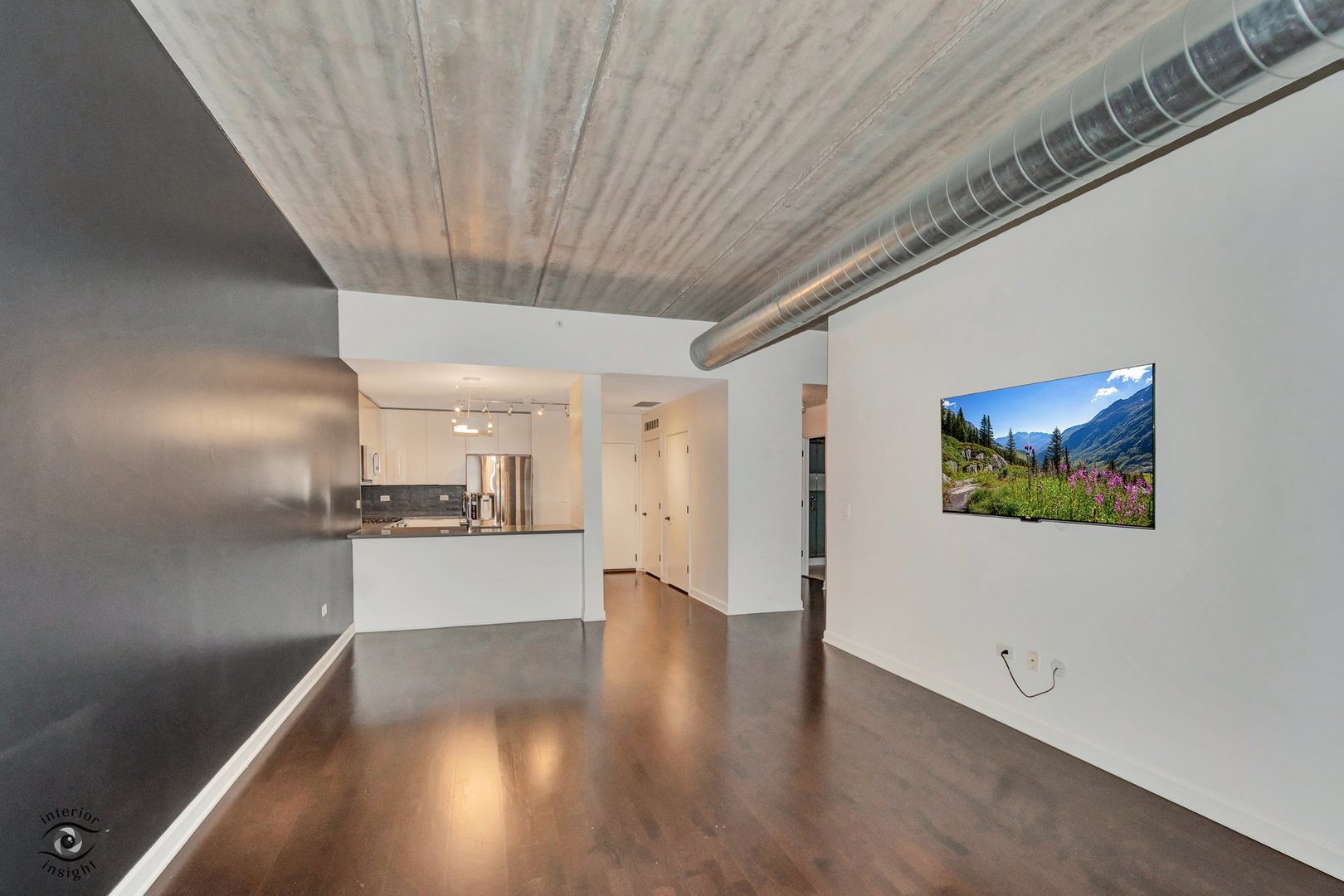 845 N Kingsbury Street 211