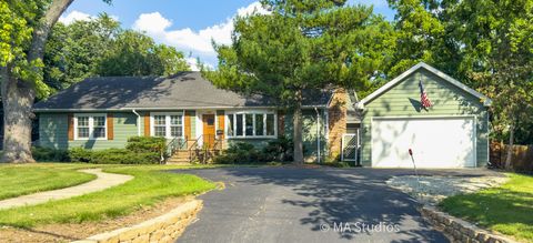 Photo of 1219 Golf Lane, Wheaton, IL 60189 (MLS # 12467706)