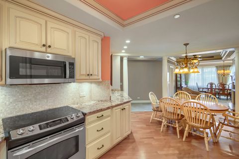 Tiny photo for 10 E Burlington Street #3B, Riverside, IL 60546 (MLS # 12701648)