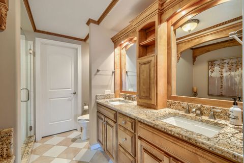 Tiny photo for 10 E Burlington Street #3B, Riverside, IL 60546 (MLS # 12701648)