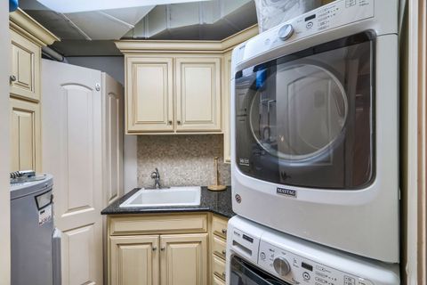 Tiny photo for 10 E Burlington Street #3B, Riverside, IL 60546 (MLS # 12701648)