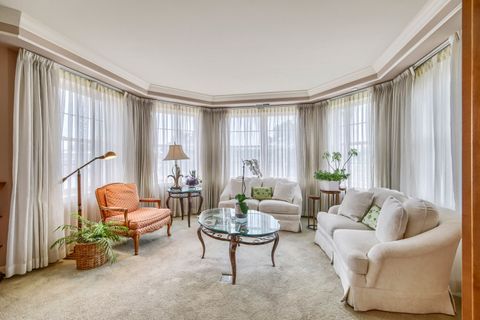Tiny photo for 10 E Burlington Street #3B, Riverside, IL 60546 (MLS # 12701648)